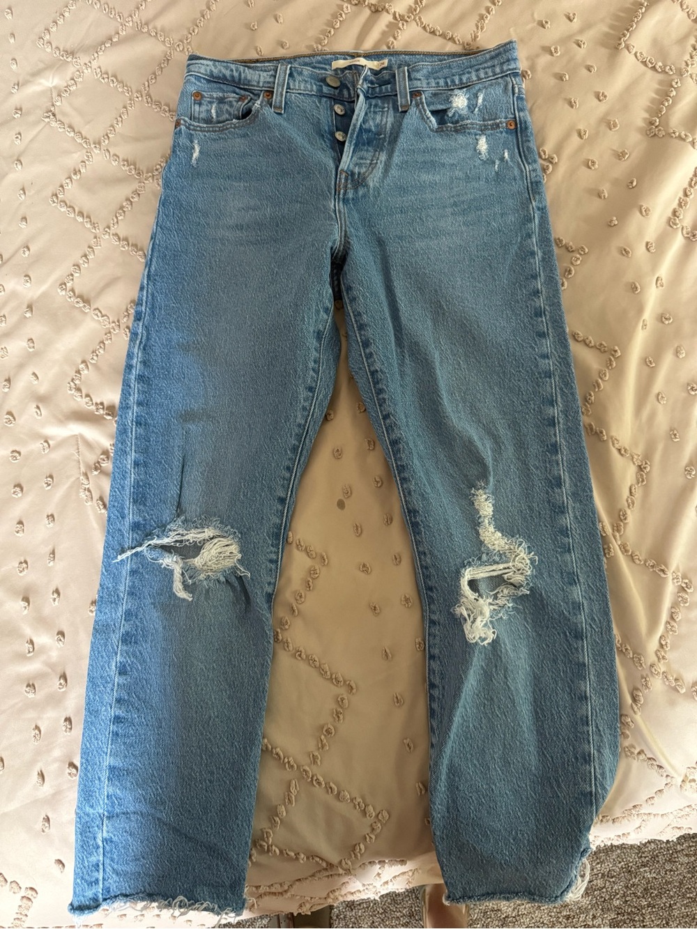 Levi Classic High-Rise Distressed Blue Women’s Jeans